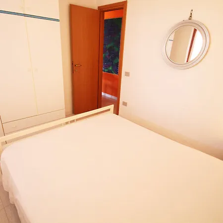 Residenze Reale Marina מלון דירות קוסטה ריי